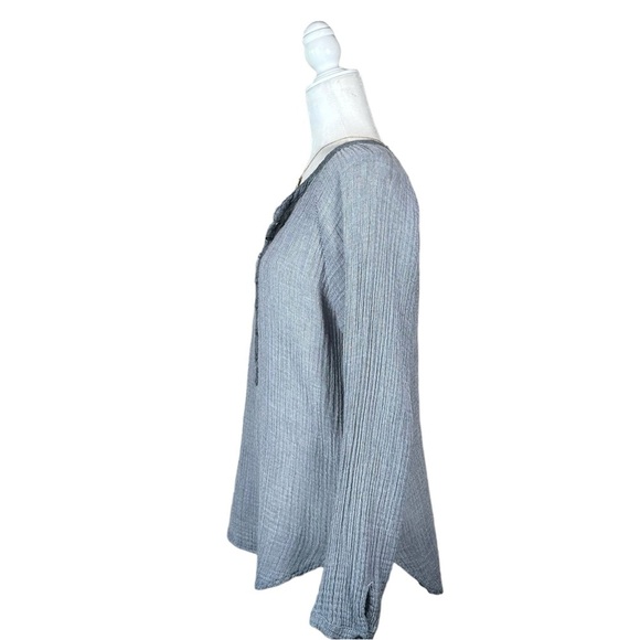 XiRENA Hemingway Gauze Textured Long Sleeve Henley Top - Picture 3 of 11